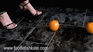 Oranges Crushed With My Black High High-heeled shoes Sandals
