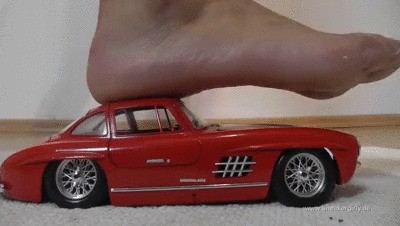 Sneaker-girl Fussballgirl07 – Metal-car Crush With High-heeled shoes