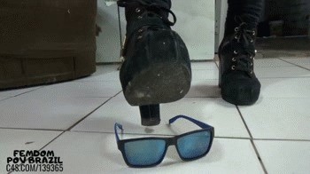 Boot Crush – Squashing Glasses – Female dom Pov Brazil