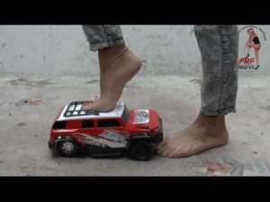 Big Car Vs Pretty Feet