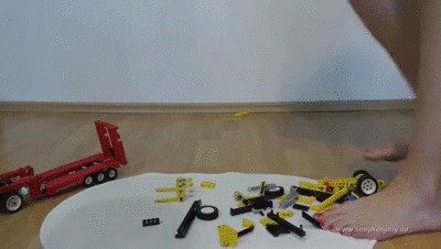 Sneakergirly Denise – Lego Fucktoy Truck