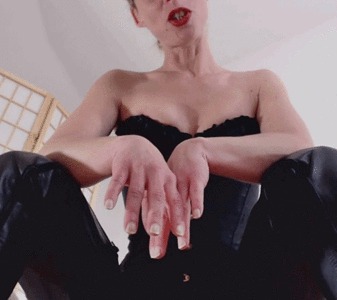 Giantess – Smell Before I Crush You